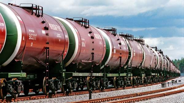 Read more about the article КТЖ: транзит нефтепродуктов из России в Таджикистан через Казахстан вырос на 33%