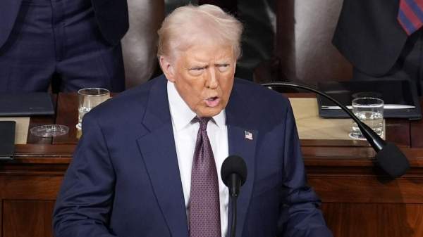 Read more about the article Келлог: Трамп хочет мирного соглашения по Украине, но достичь этого сложно