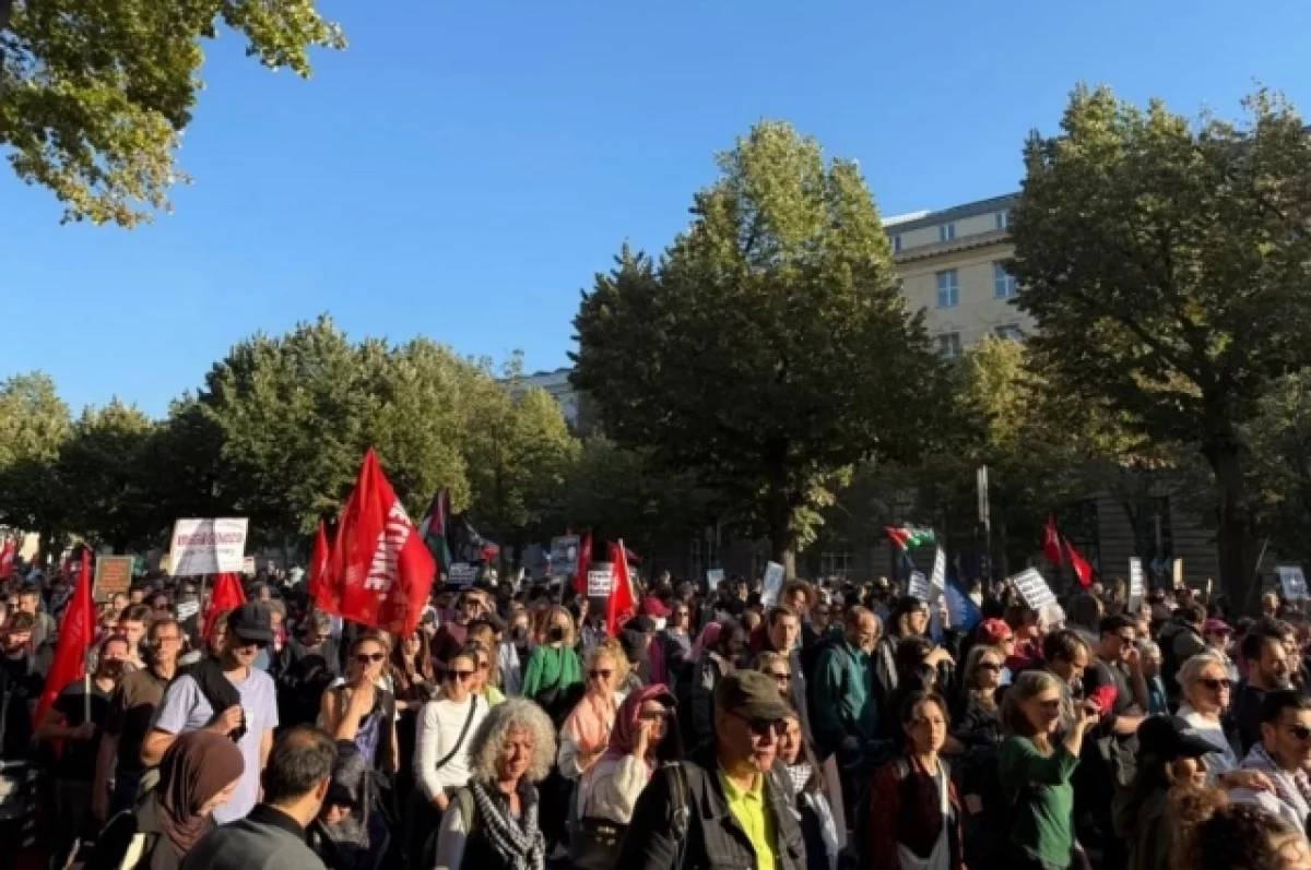 Read more about the article В Берлине около 20 тысяч человек вышли на митинги против войны в Газе