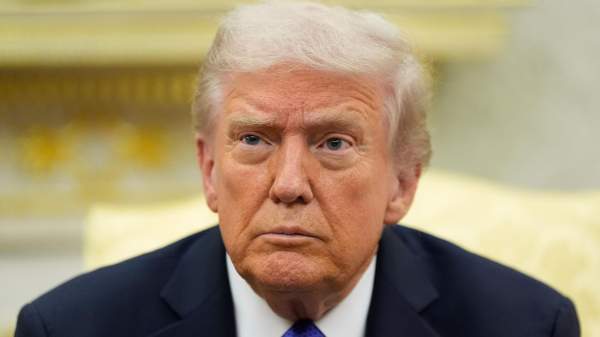 Read more about the article Трамп: США будут вынуждены вернуть более $2 триллионов, если пошлины признают незаконными