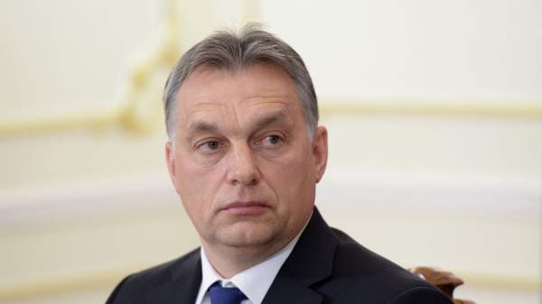 Read more about the article В Белом доме опровергли заявление Орбана об освобождении поставок газа из РФ от санкций