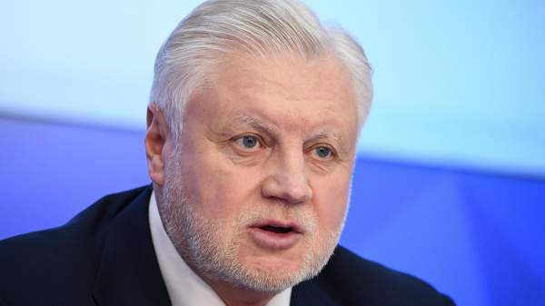 Read more about the article Миронов: Латвия пробила дно, введя штрафы за запуск пиротехники по московскому времени