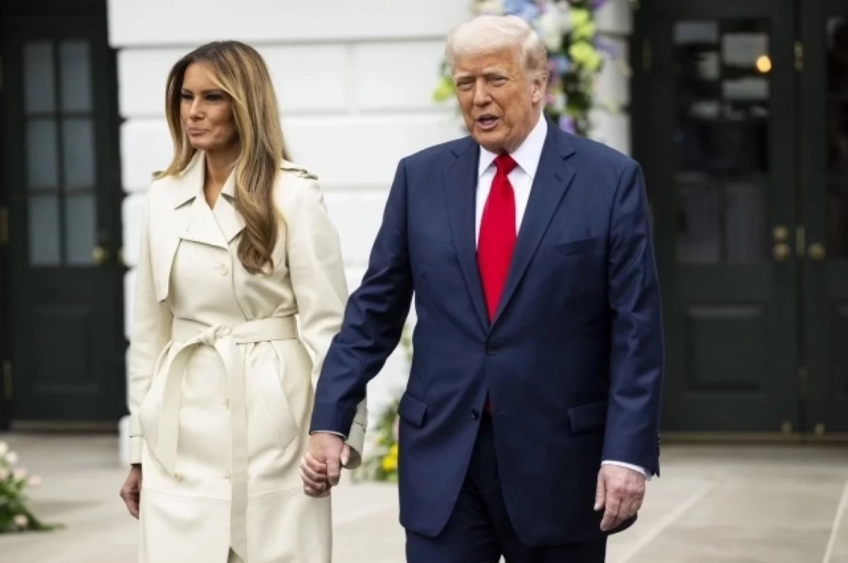 Read more about the article Трамп пожаловался, что публика больше любит Меланию, чем его