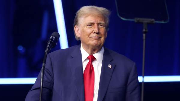 Read more about the article Politico: Трамп вскоре планирует провести разговор с Путиным