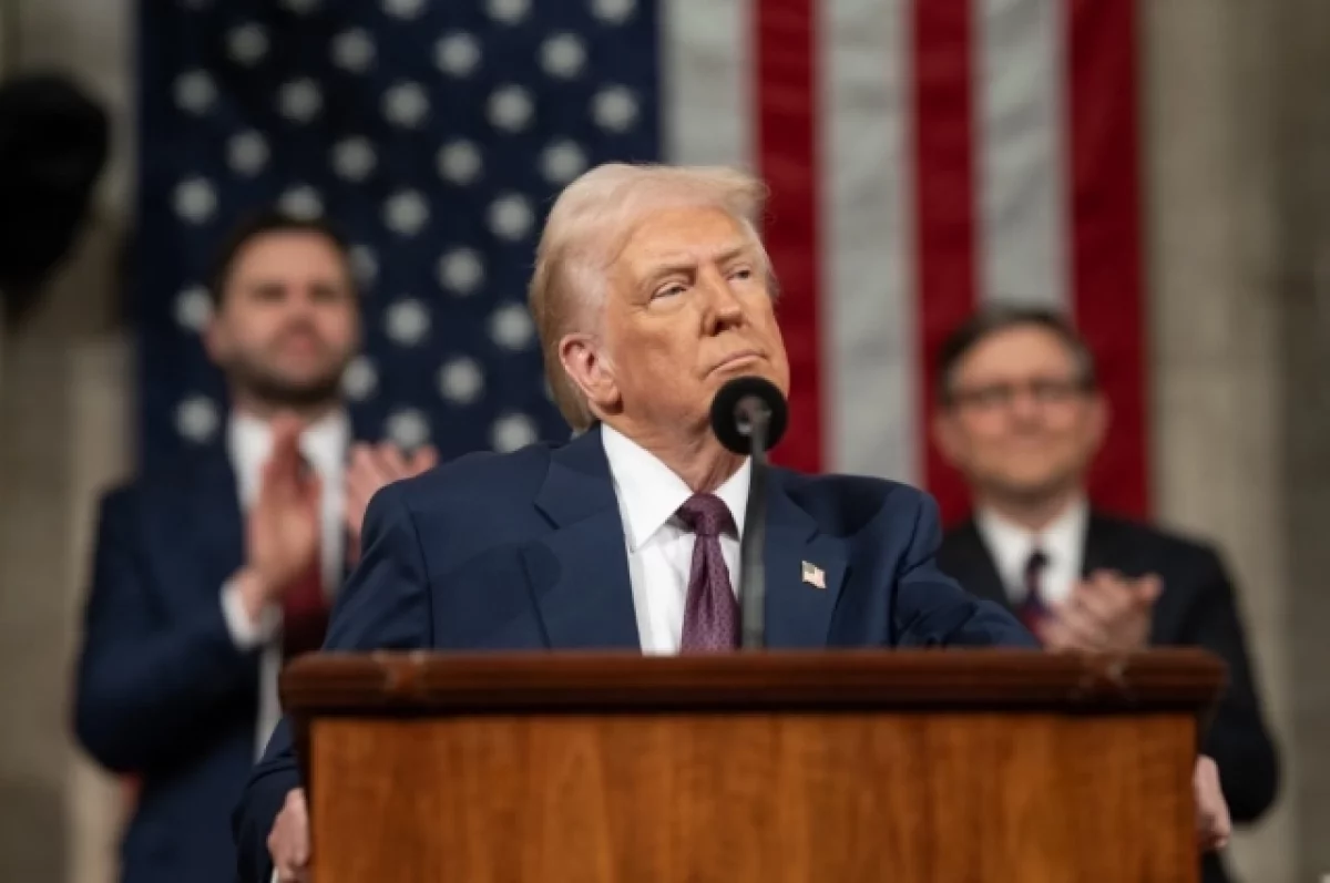 Read more about the article Трамп спародировал Байдена во время своего выступления