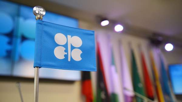 Read more about the article Новак: ОПЕК+ видит волатильность на рынке нефти из-за событий вокруг Венесуэлы и Ирана