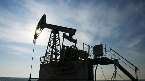 Read more about the article Axios: США планируют усилить давление на иранскую нефть для достижения сделки