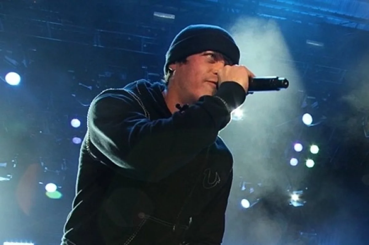 Read more about the article Умер вокалист группы 3 Doors Down Брэд Арнольд