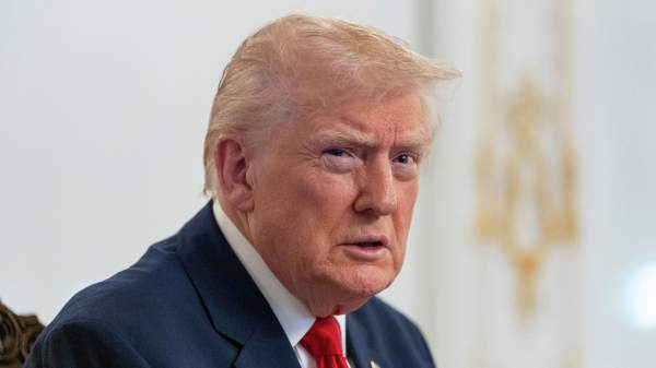 Read more about the article FT: Трамп пригрозил оставить Украину без оружия из-за отказа ЕС помочь с Ираном