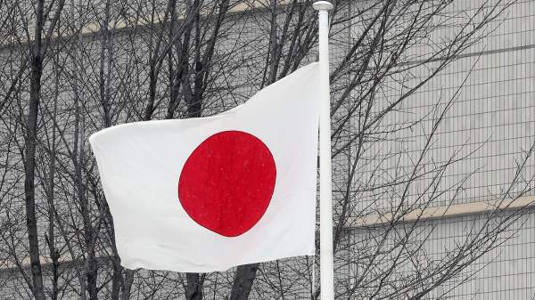 Read more about the article Asahi Shimbun: Япония отказалась от пацифизма и пугает граждан российской угрозой