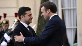 NYP: Зеленский отказался выполнить просьбу Макрона на саммите G7