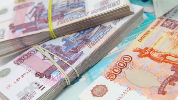 Read more about the article Курс юаня на Мосбирже снизился до 11,32 рубля