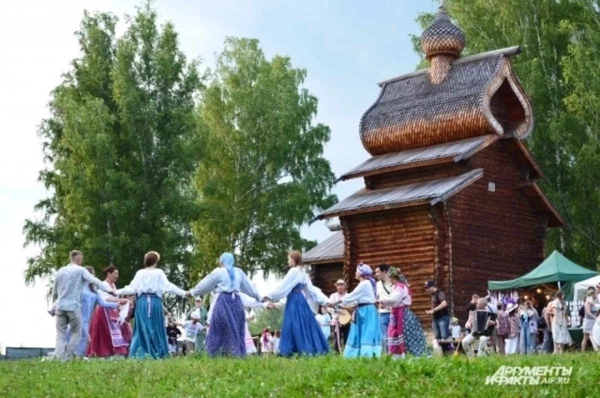 Read more about the article Россиянам рассказали о главных обрядах в ночь на Ивана Купалу