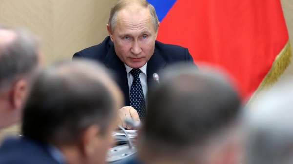 Read more about the article Путин передал российские активы Akzo Nobel во временное управление РСА