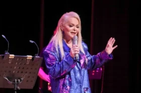 Долина рассказала о подаренной друзьями квартире