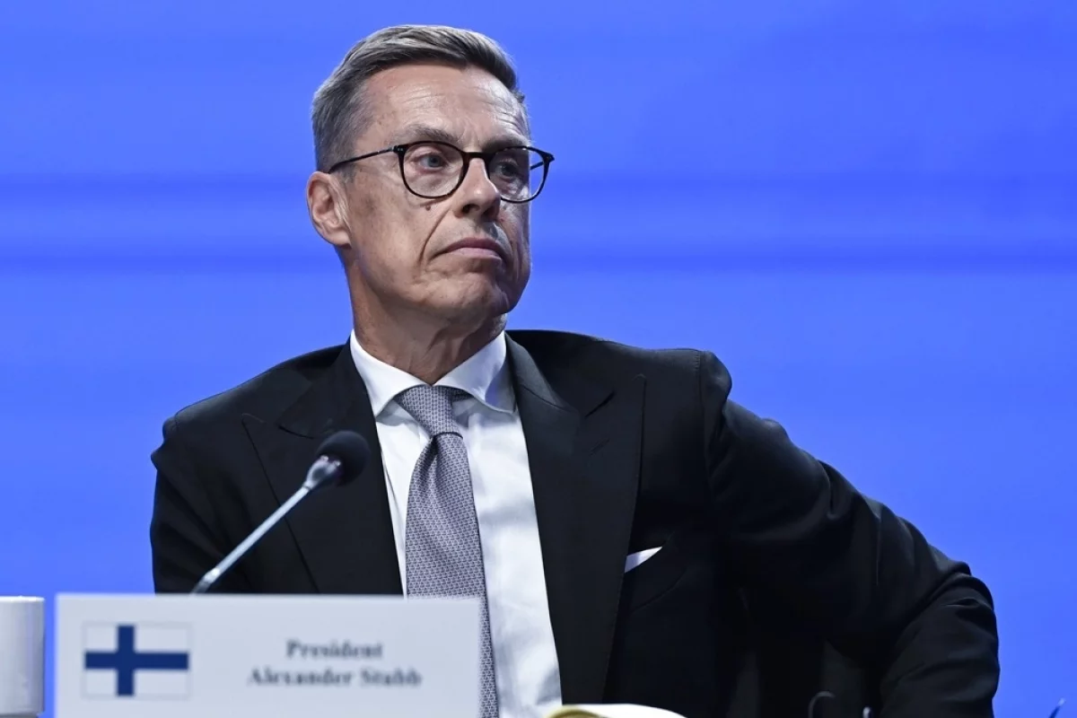 Read more about the article Iltalehti: встреча Санду и Стубба обернулась конфузом из-за объятий