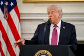 Трамп заявил, что протестующим на его митингах платят люди Сороса